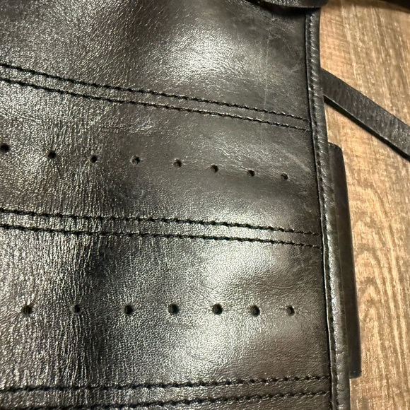 Banana Republic EUC Black Leather Tote Bag - Picture 2 of 16